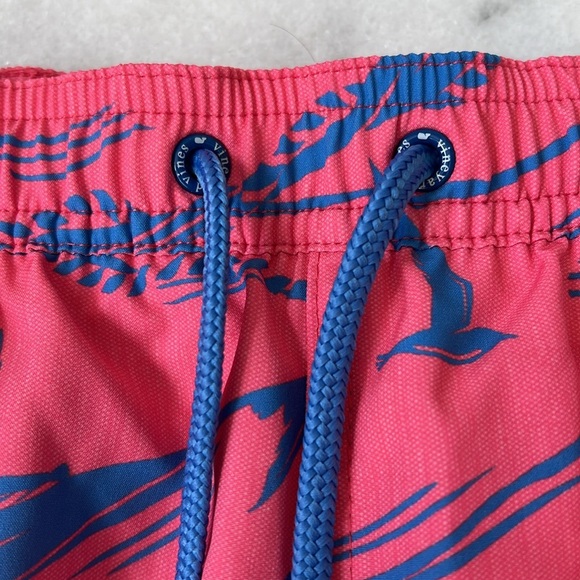 Vineyard Vines Chappy Swim Trunks Sea Grove Sailor's Red Blue Ropes - Size M - Picture 6 of 8